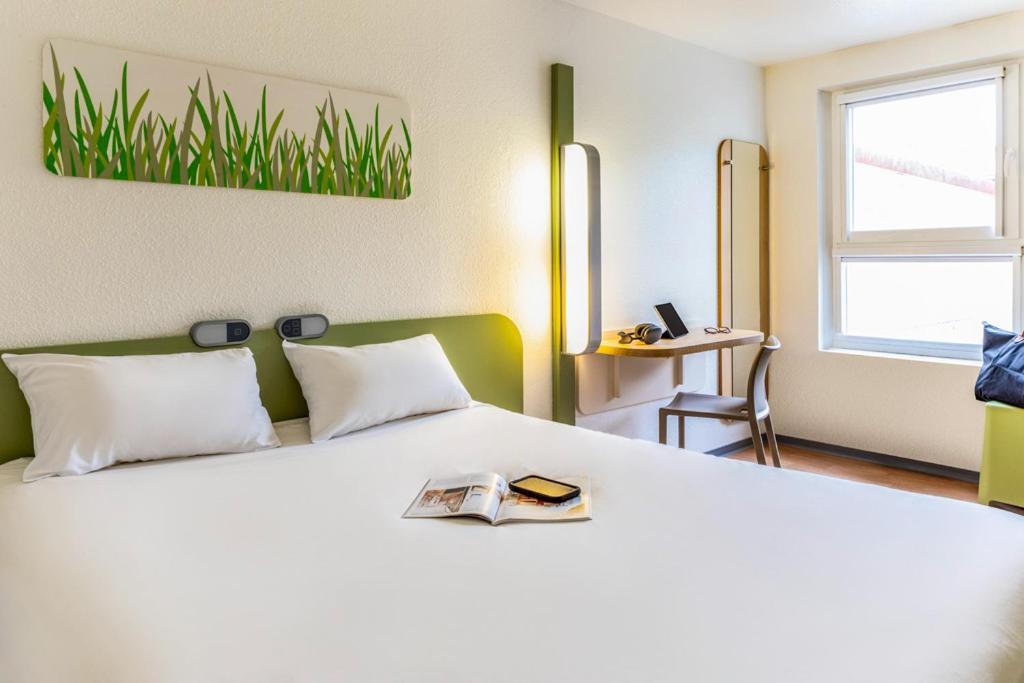 Ibis Budget Compiegne Centre-Ville Luaran gambar