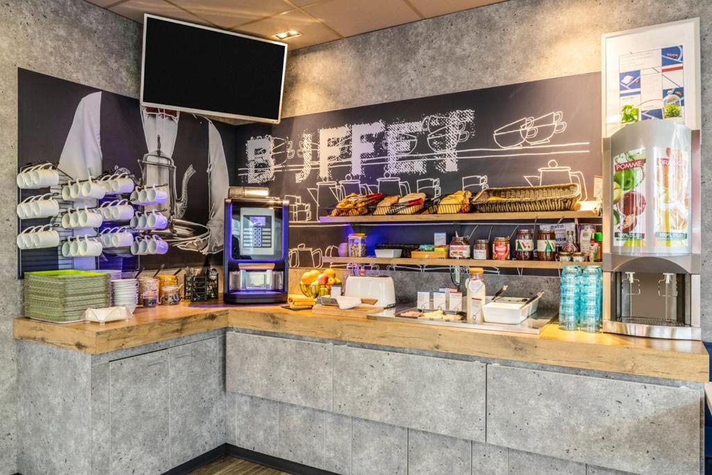 Ibis Budget Compiegne Centre-Ville Luaran gambar