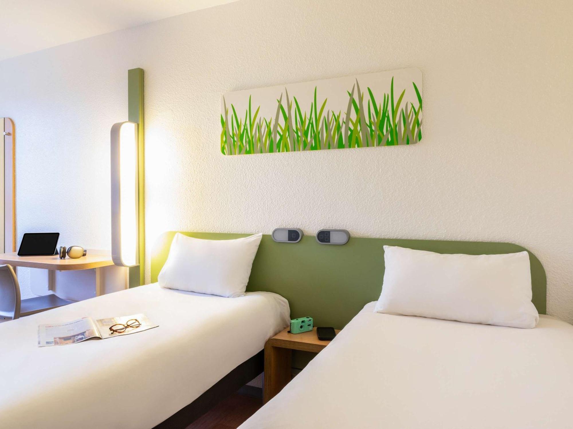 Ibis Budget Compiegne Centre-Ville Luaran gambar